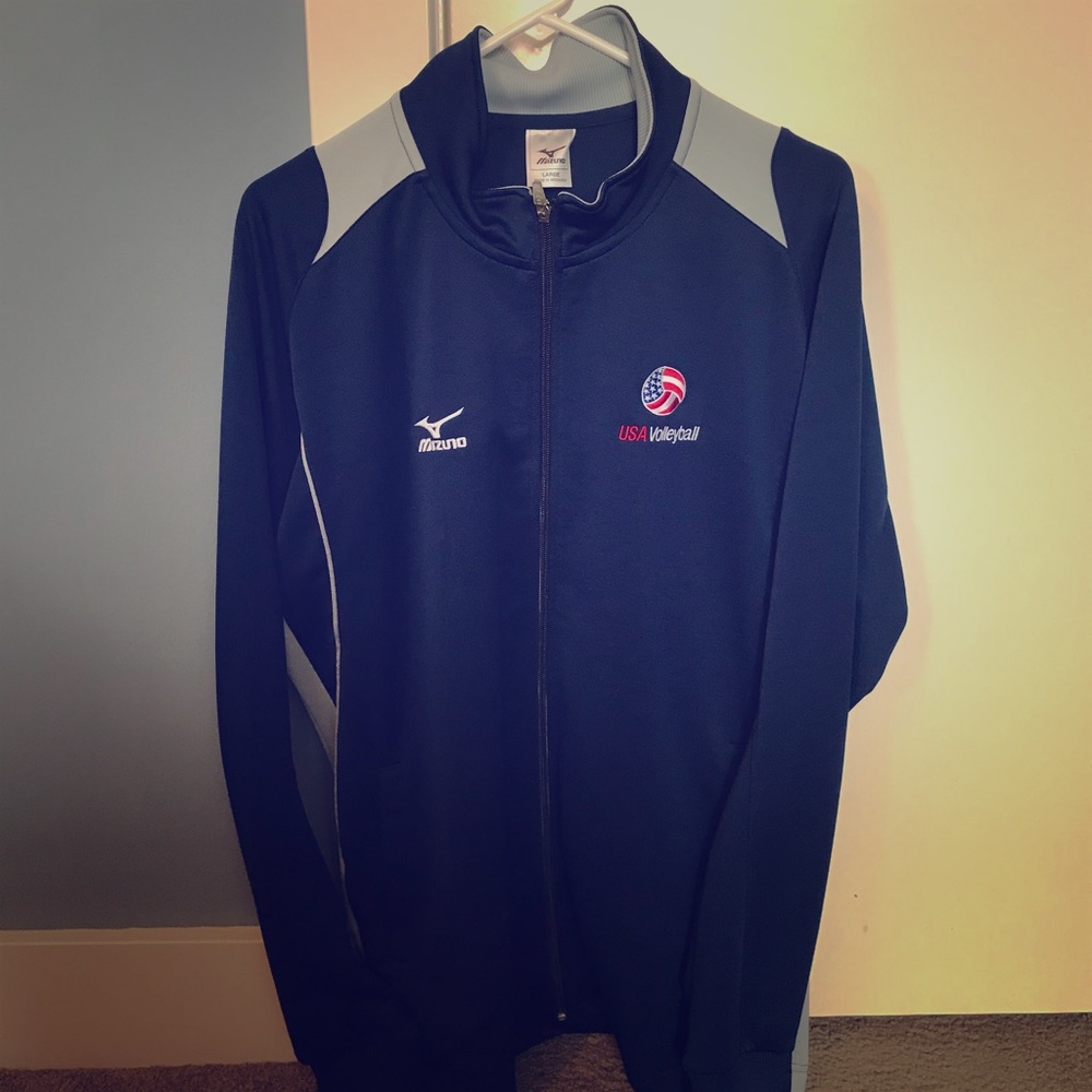 USA Volleyball Mizuno Jacket Men’s Large.